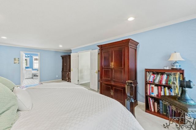 25 Knight Way, Marlborough, MA 01752