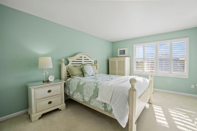 25 Knight Way, Marlborough, MA 01752