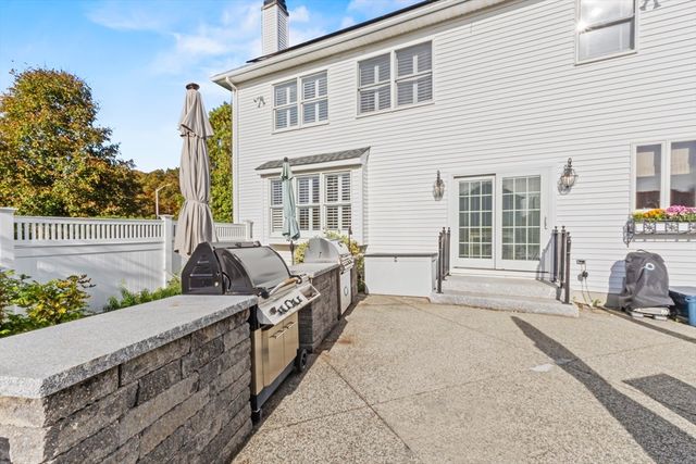 25 Knight Way, Marlborough, MA 01752