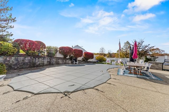 25 Knight Way, Marlborough, MA 01752