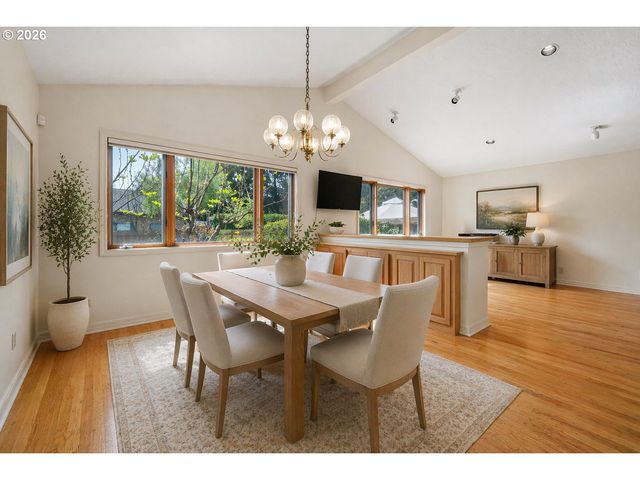 84 GREEN Ln, Eugene, OR 97404