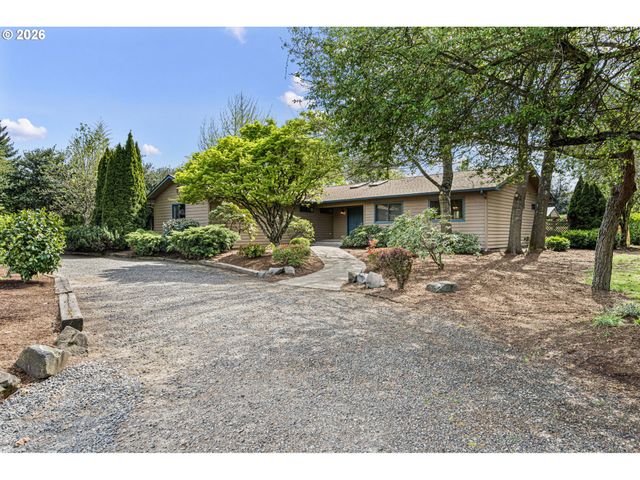 84 GREEN Ln, Eugene, OR 97404