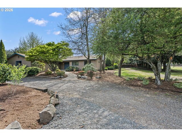 84 GREEN Ln, Eugene, OR 97404