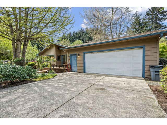 84 GREEN Ln, Eugene, OR 97404