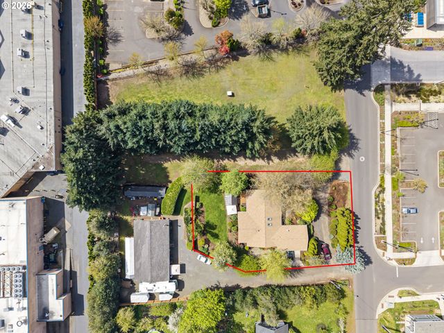 84 GREEN Ln, Eugene, OR 97404