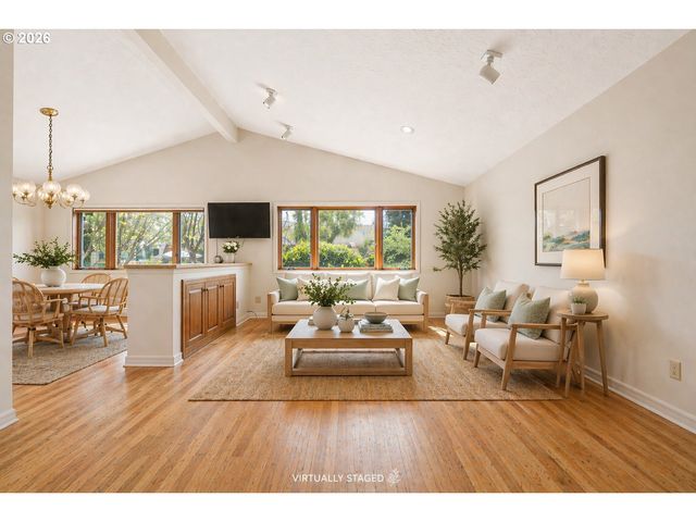 84 GREEN Ln, Eugene, OR 97404