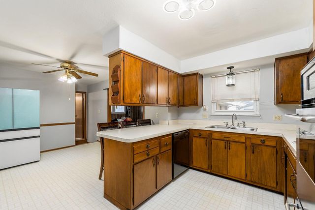 893 Hunt Valley Drive, Reynoldsburg, OH 43068