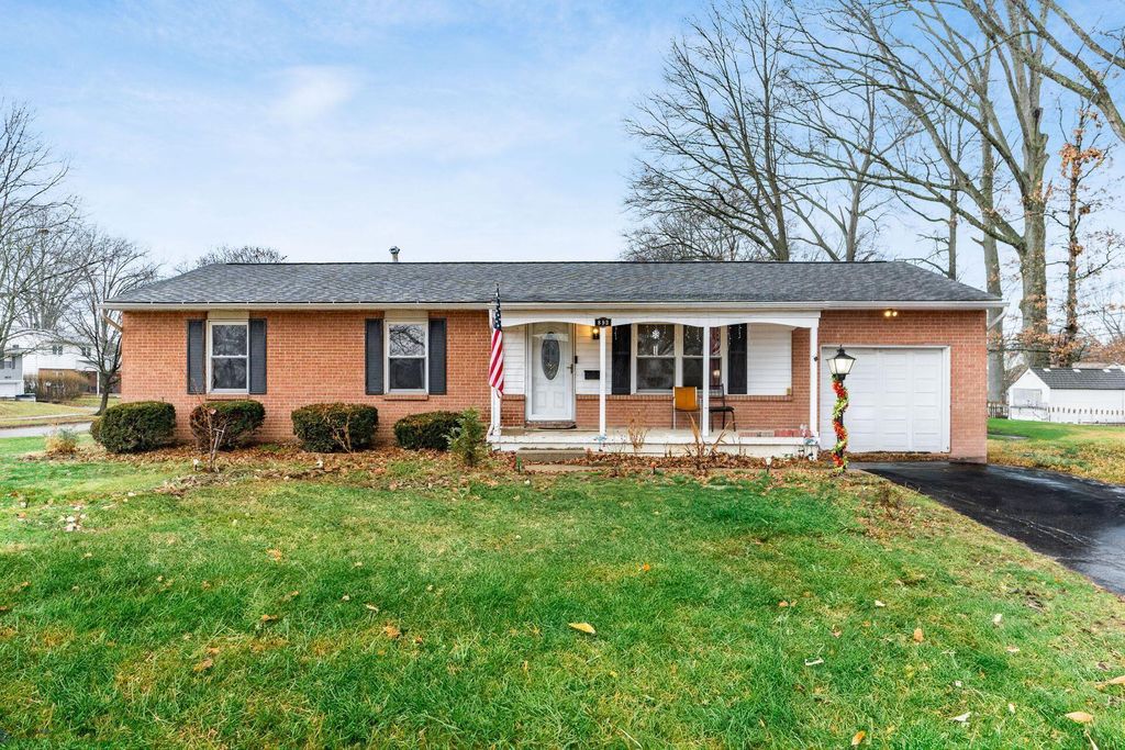 893 Hunt Valley Drive, Reynoldsburg, OH 43068