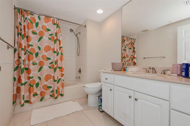 2000 N Bayshore Dr 516, Miami, FL 33137