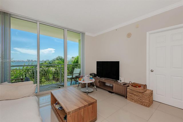 2000 N Bayshore Dr 516, Miami, FL 33137