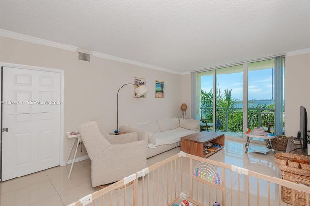 2000 N Bayshore Dr 516, Miami, FL 33137