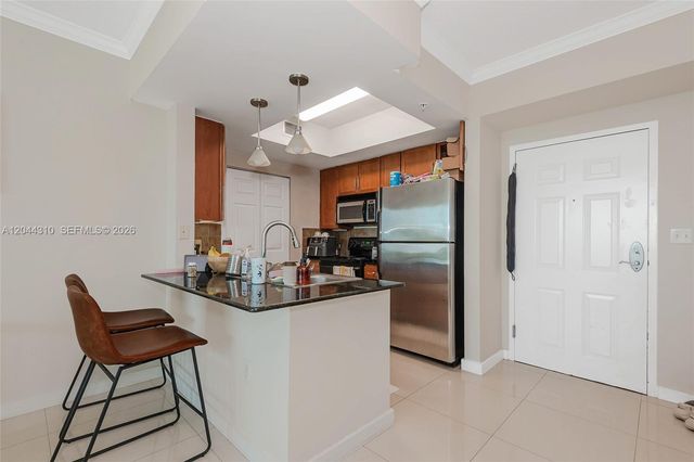 2000 N Bayshore Dr 516, Miami, FL 33137