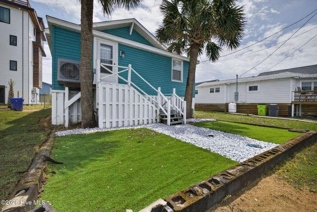 704 Carolina Beach Avenue S, Carolina Beach, NC 28428