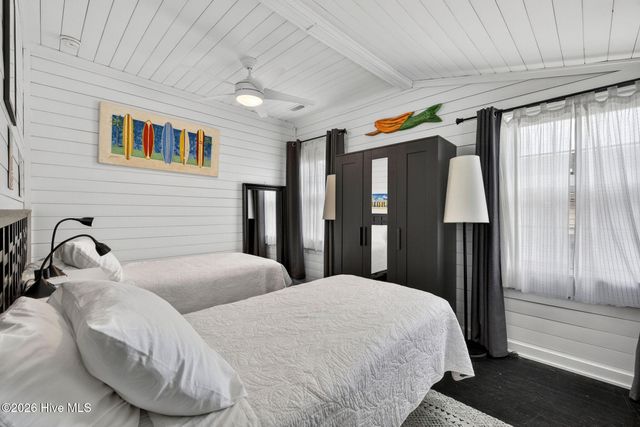 704 Carolina Beach Avenue S, Carolina Beach, NC 28428
