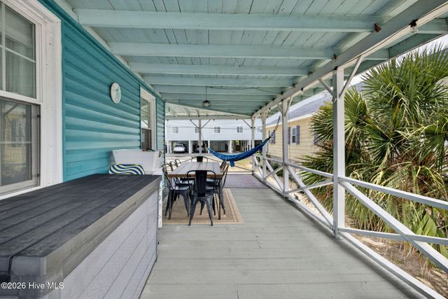 704 Carolina Beach Avenue S, Carolina Beach, NC 28428