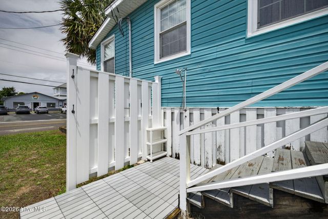 704 Carolina Beach Avenue S, Carolina Beach, NC 28428