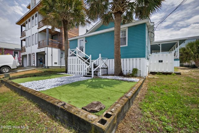 704 Carolina Beach Avenue S, Carolina Beach, NC 28428