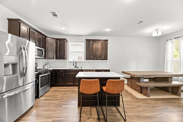 2340 N Amber Ruse Court, Conroe, TX 77304