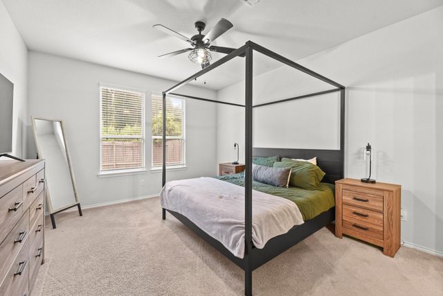 2340 N Amber Ruse Court, Conroe, TX 77304