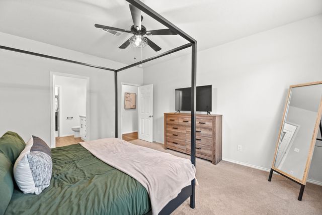 2340 N Amber Ruse Court, Conroe, TX 77304