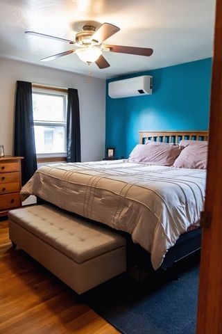 97 Pondview Dr, Chicopee, MA 01020