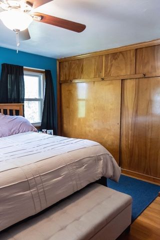 97 Pondview Dr, Chicopee, MA 01020