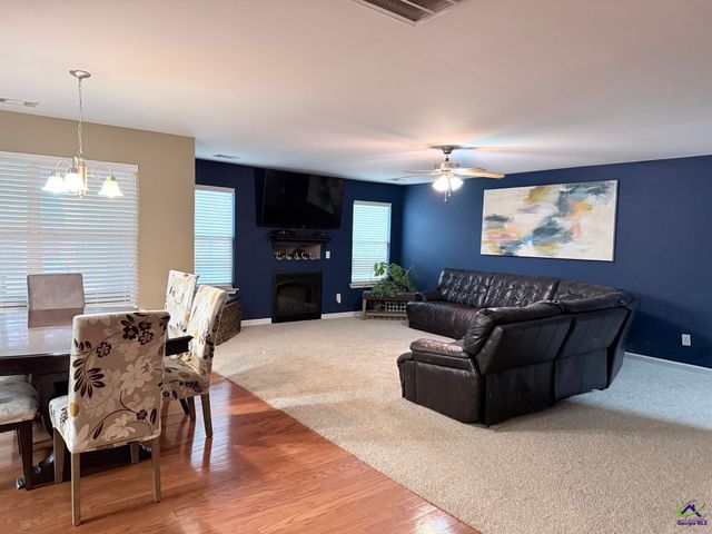 104 Arbor Creek, Warner Robins, GA 31093