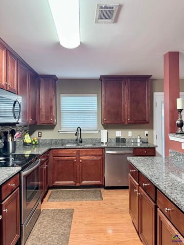 104 Arbor Creek, Warner Robins, GA 31093