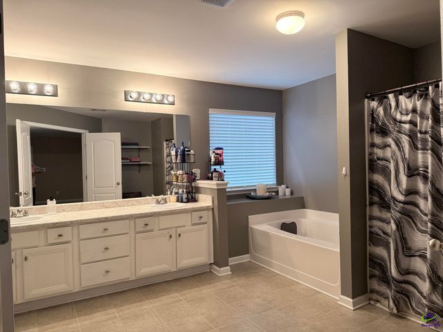 104 Arbor Creek, Warner Robins, GA 31093