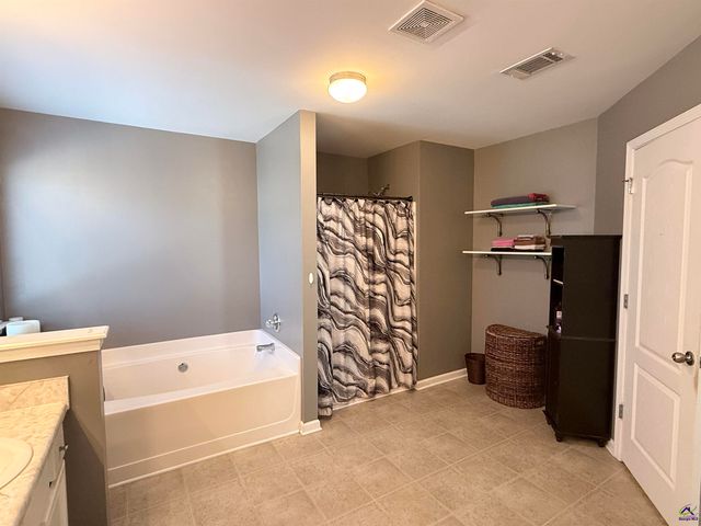 104 Arbor Creek, Warner Robins, GA 31093