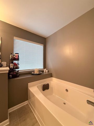 104 Arbor Creek, Warner Robins, GA 31093