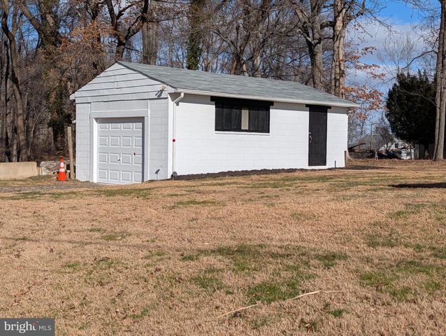 18540 BROOKE RD, Sandy Spring, MD 20860