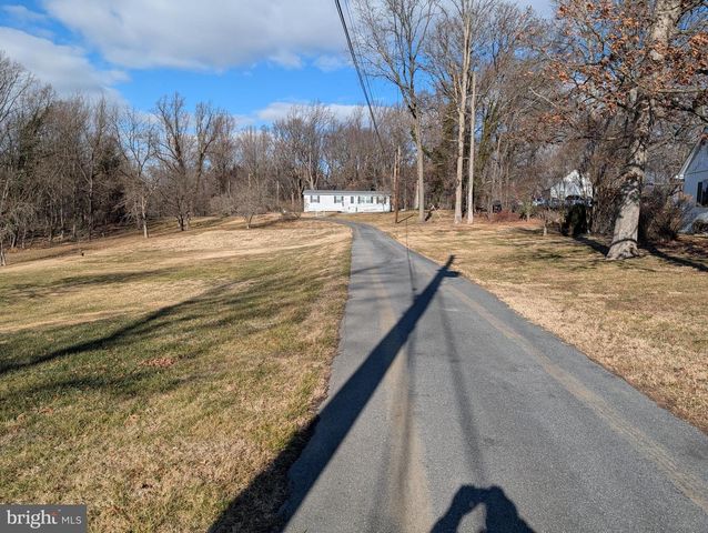 18540 BROOKE RD, Sandy Spring, MD 20860