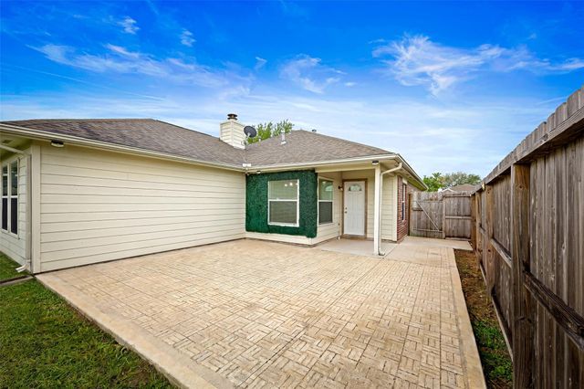 7331 Wimberly Oaks Lane, Richmond, TX 77407