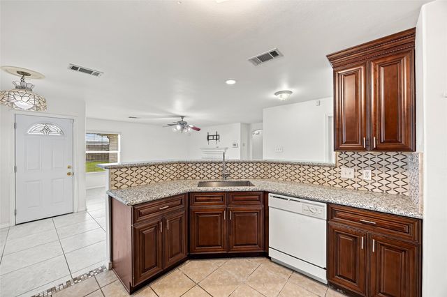 7331 Wimberly Oaks Lane, Richmond, TX 77407