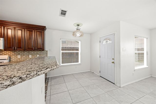 7331 Wimberly Oaks Lane, Richmond, TX 77407