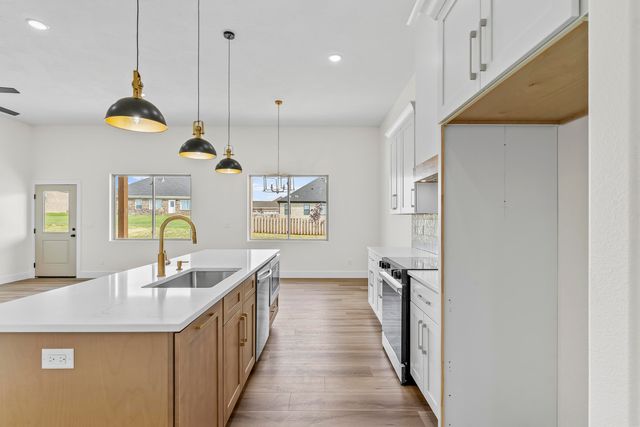 1276 W Sage Court, Springfield, MO 65810