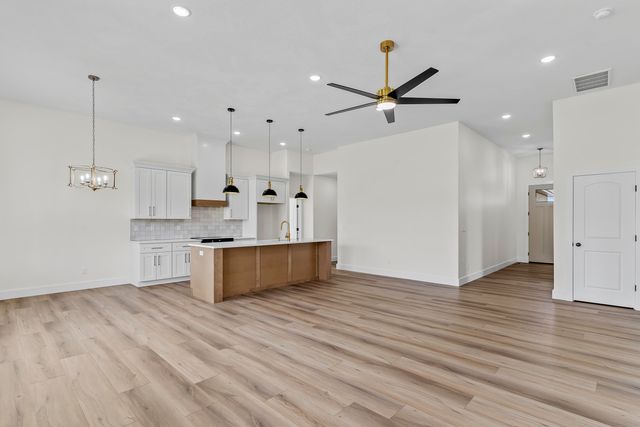 1276 W Sage Court, Springfield, MO 65810