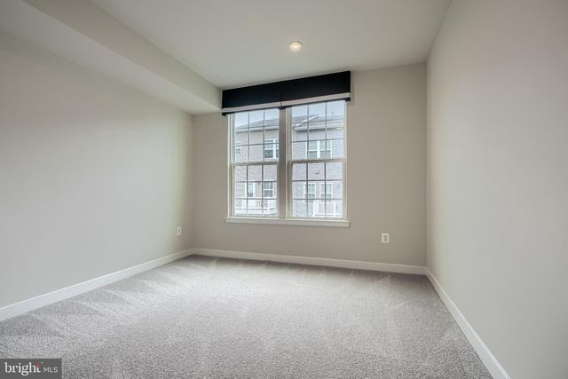 10720 PRESIDENTIAL PKWY, Upper Marlboro, MD 20772