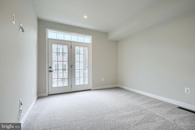 10720 PRESIDENTIAL PKWY, Upper Marlboro, MD 20772