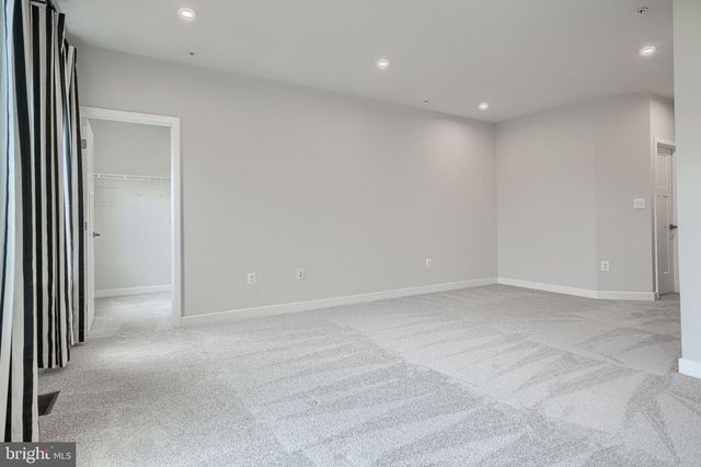 10720 PRESIDENTIAL PKWY, Upper Marlboro, MD 20772