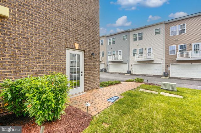 10720 PRESIDENTIAL PKWY, Upper Marlboro, MD 20772