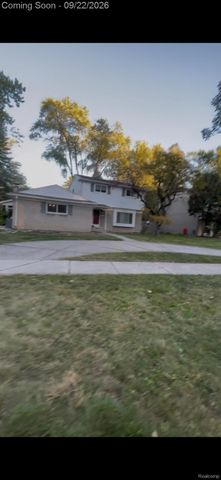 30050 Pleasant Trail, Southfield, MI 48076