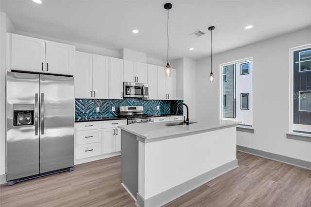 5303 Kindred Garden Lane A, Houston, TX 77091