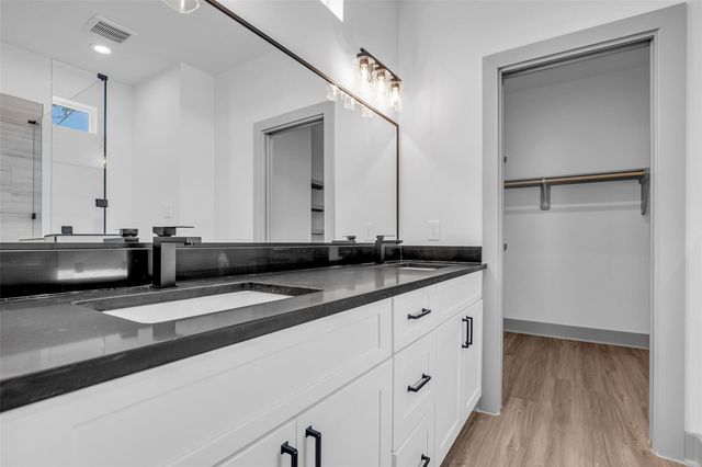 5303 Kindred Garden Lane A, Houston, TX 77091