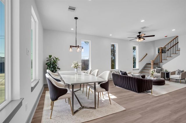 5303 Kindred Garden Lane A, Houston, TX 77091