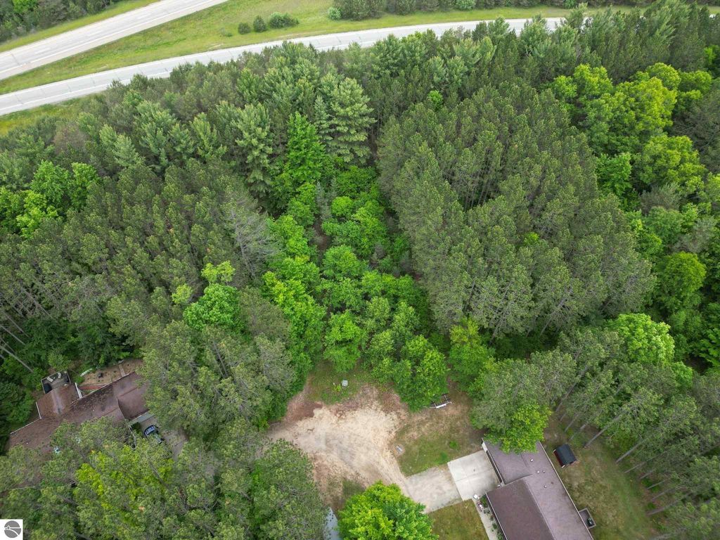 Image 6 of property listing at TBD Primrose Lane, Farwell, MI 48622