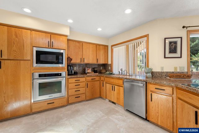6156 Hogan Dr N, Keizer, OR 97303