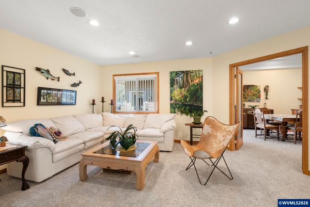 6156 Hogan Dr N, Keizer, OR 97303