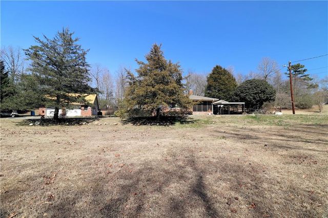 70 N Bellview Road, Aragon, GA 30104